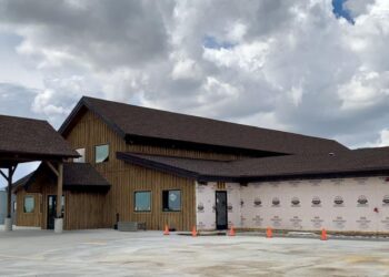 Country Road Barn 002