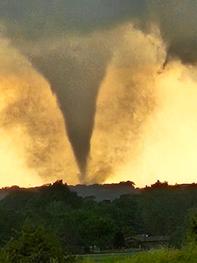Tornado1