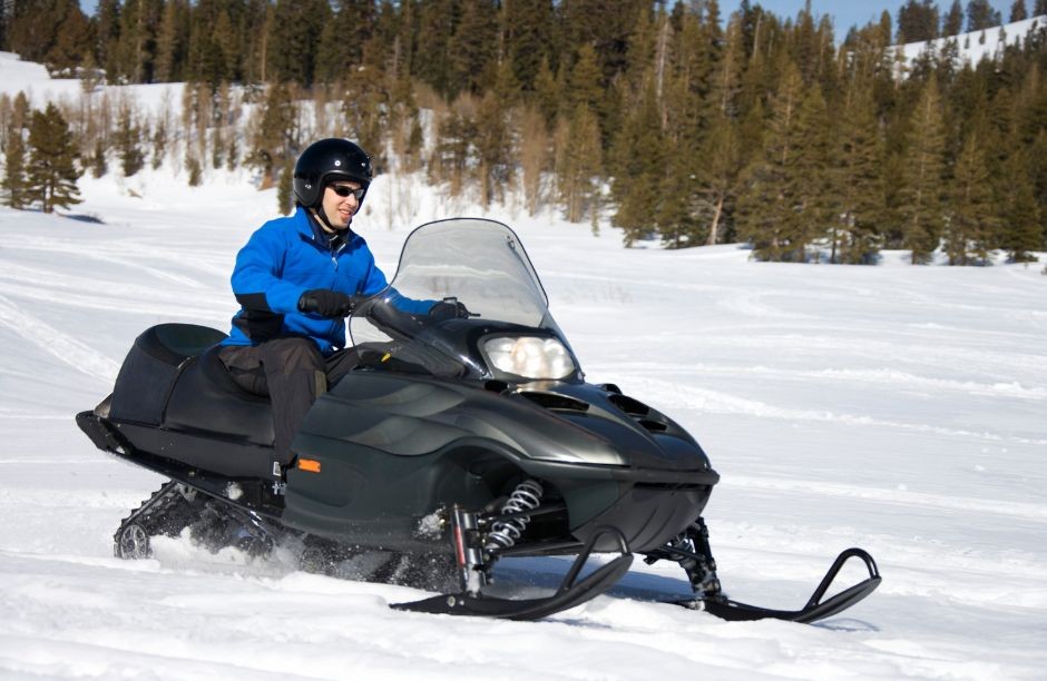 Snowbobiler