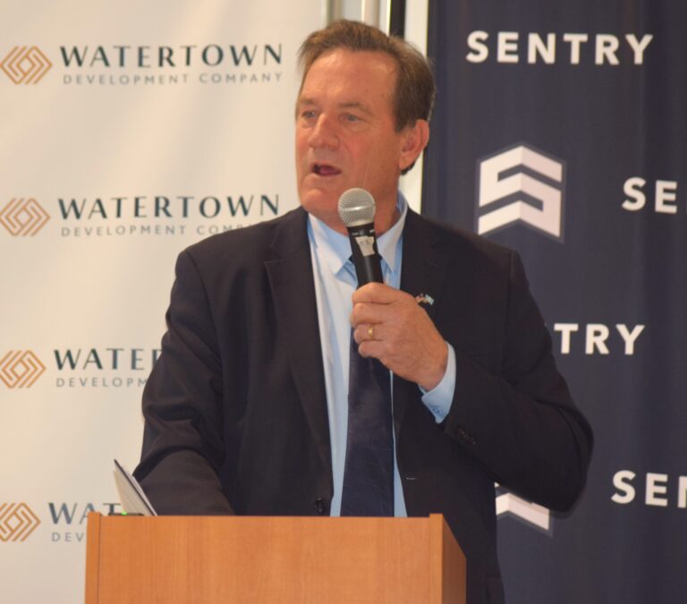 Gov at Sentry