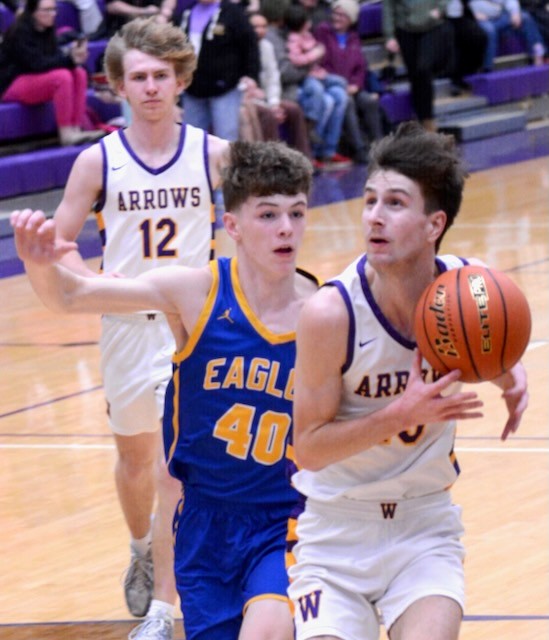 Arrows prevail in father-vs-son coaching matchup 2 Arrows1 1