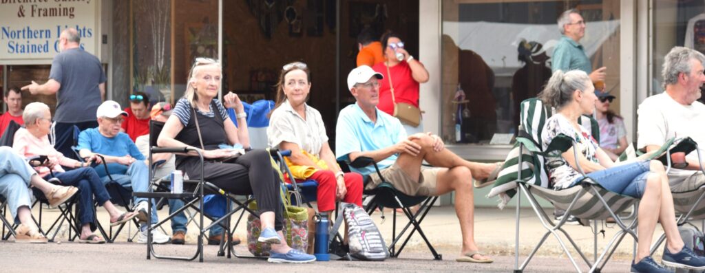 Weather cuts short Concerts on Kemp opener 2 Red6