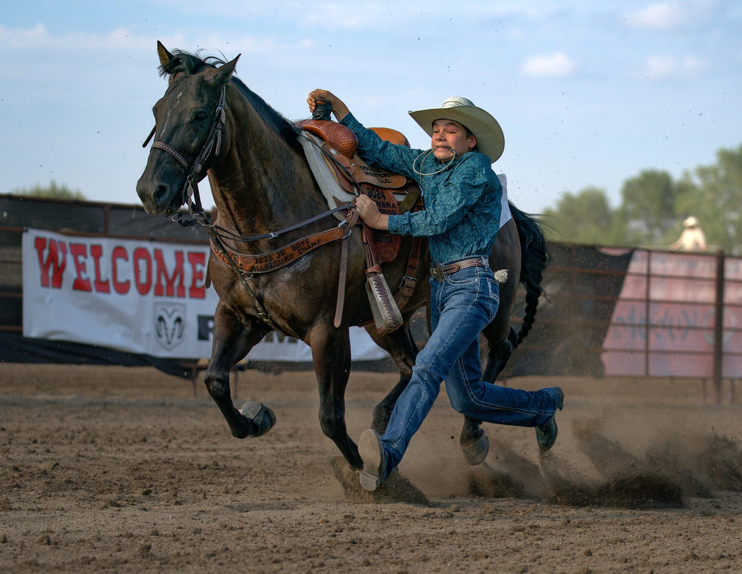 Ace dismounting
