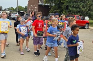 Henry holds homecoming parade 5 20260828 130647