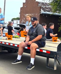 Henry holds homecoming parade 6 20260828 130746