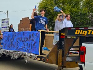 Henry holds homecoming parade 7 20260828 131001